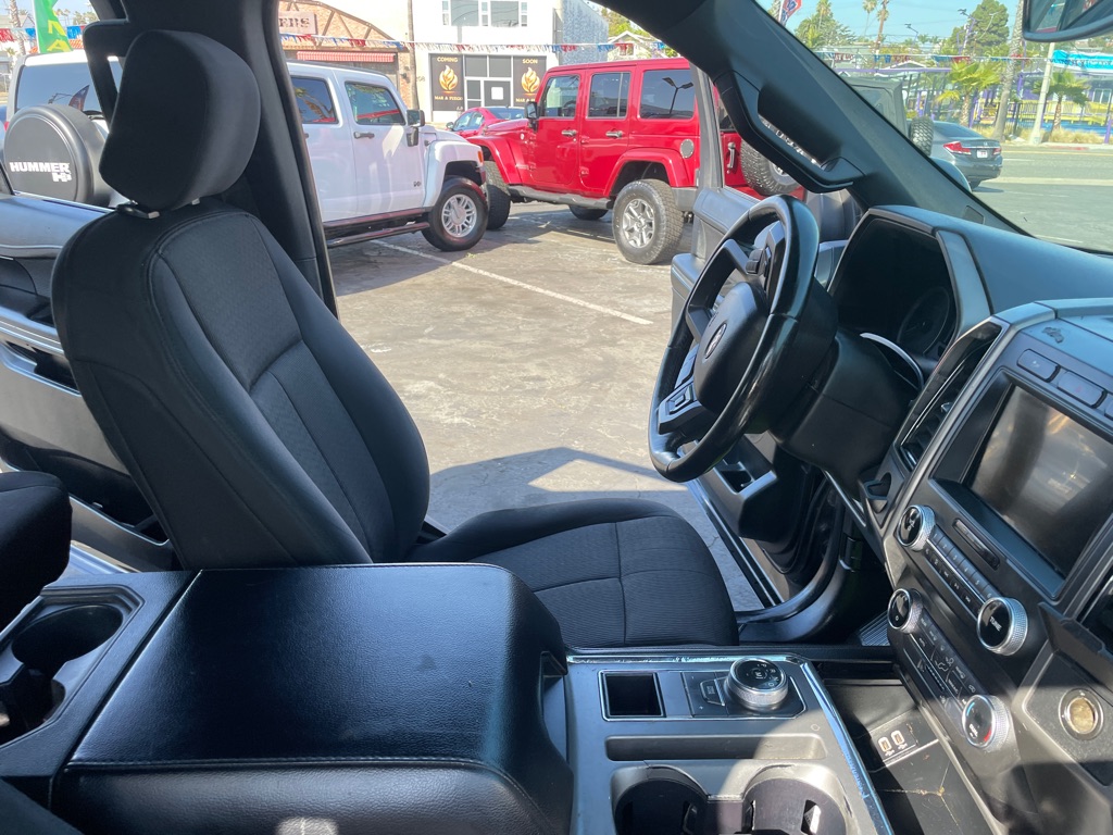 Photo 26 of this FORD EXPEDITION
