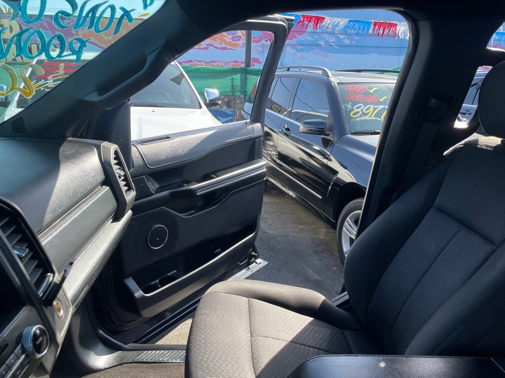 Photo 21 of this FORD EXPEDITION