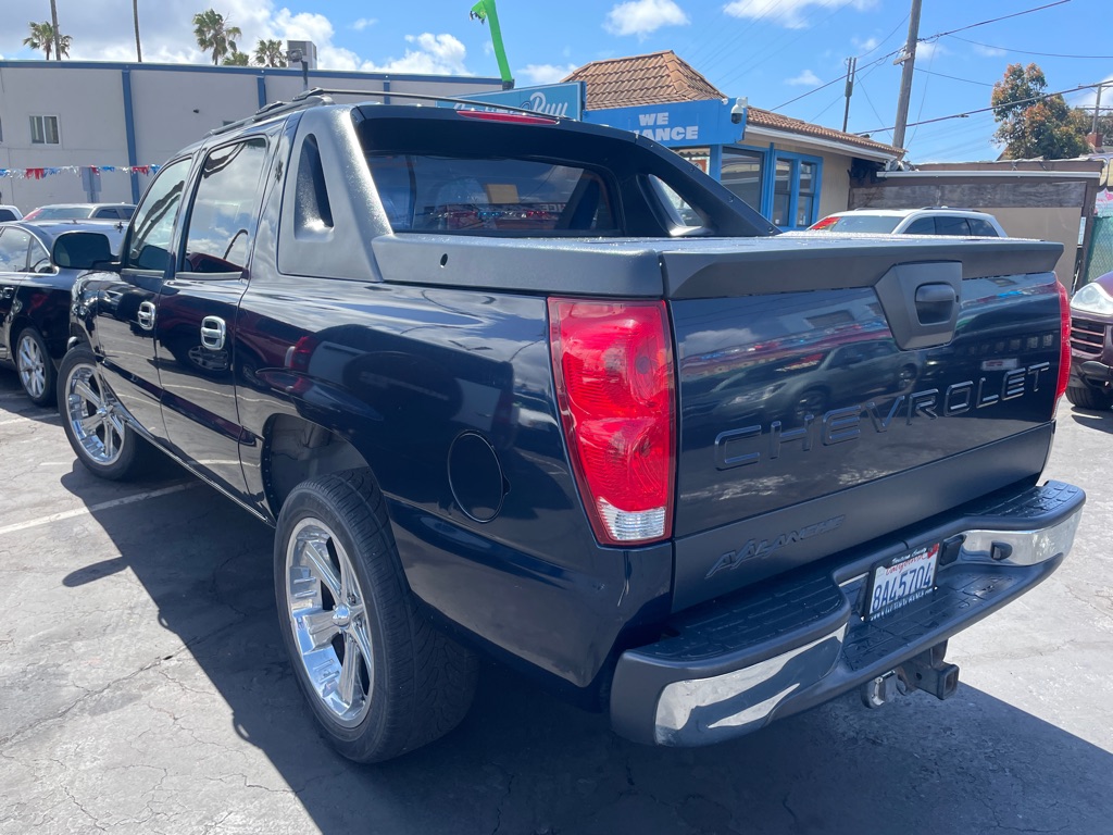 Photo 4 of this CHEVROLET AVALANCHE