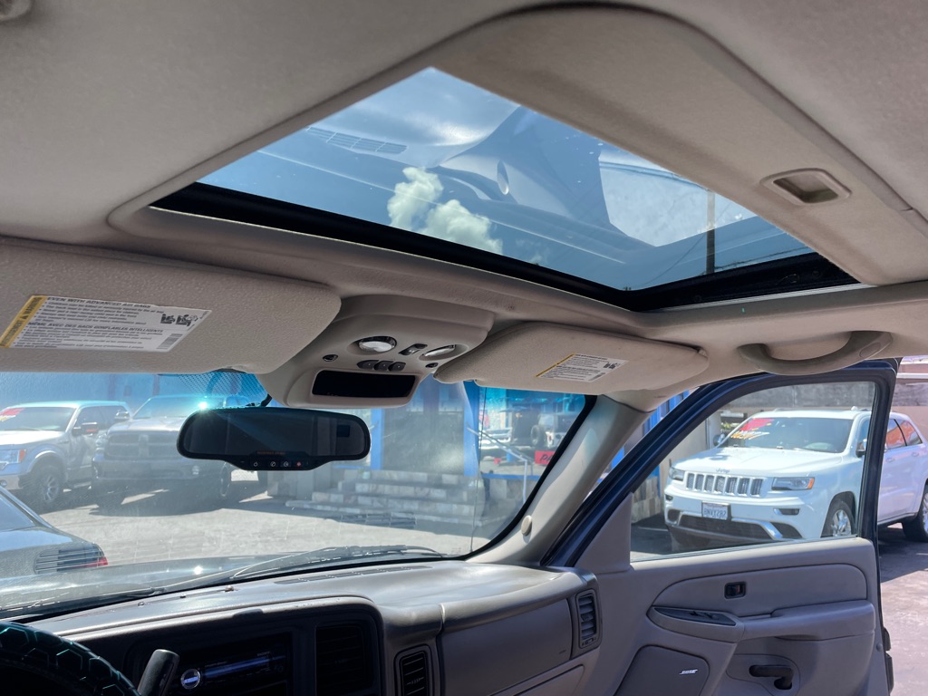 Photo 15 of this CHEVROLET AVALANCHE