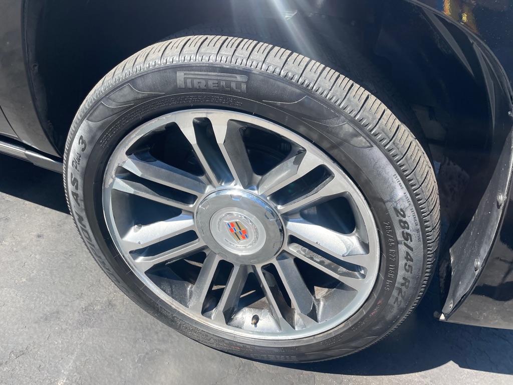 Photo 20 of this CADILLAC ESCALADE