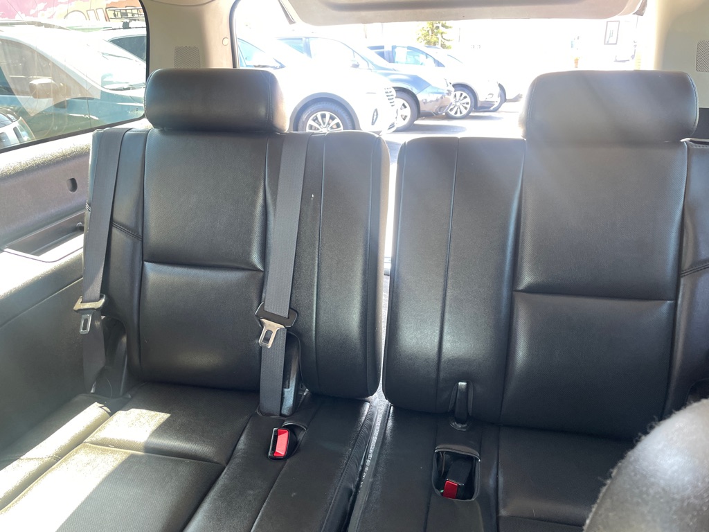 Photo 35 of this CADILLAC ESCALADE