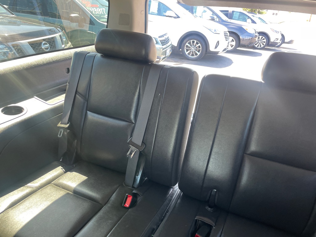 Photo 31 of this CADILLAC ESCALADE