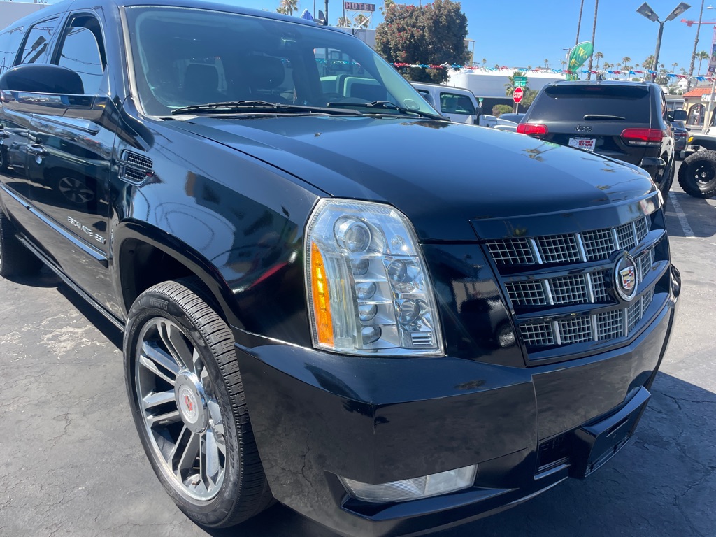 Photo 19 of this CADILLAC ESCALADE