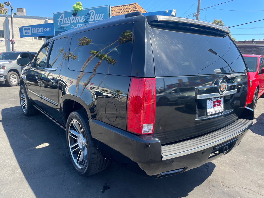 Photo 12 of this CADILLAC ESCALADE