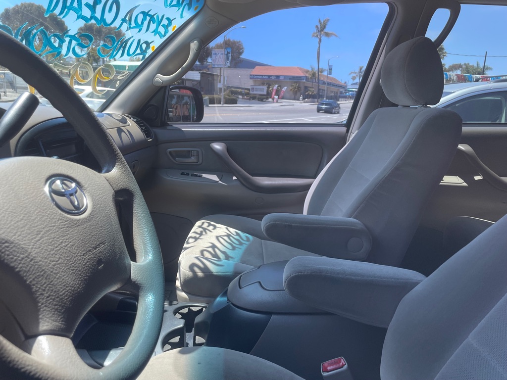 Photo 4 of this TOYOTA SEQUOIA
