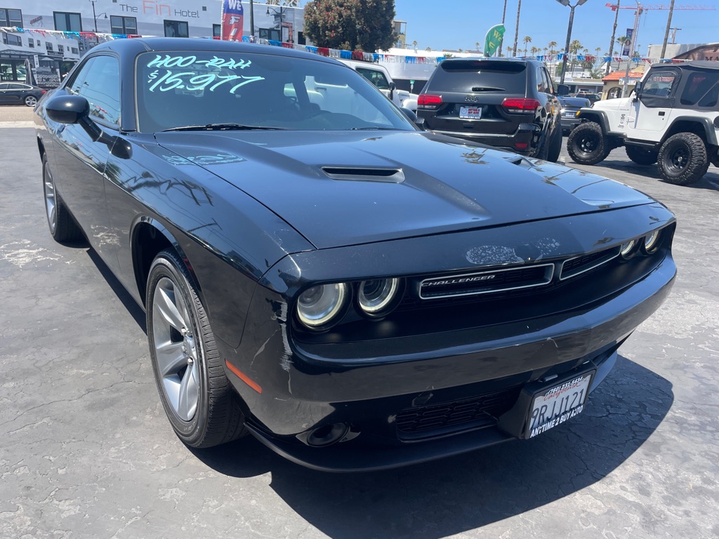 Photo 4 of this DODGE CHALLENGER