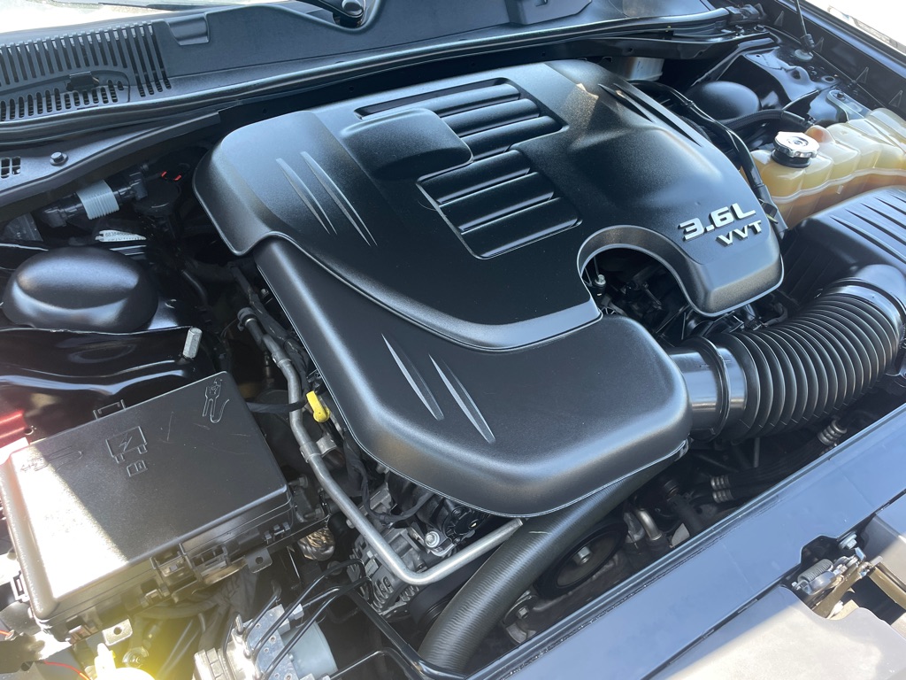 Photo 19 of this DODGE CHALLENGER