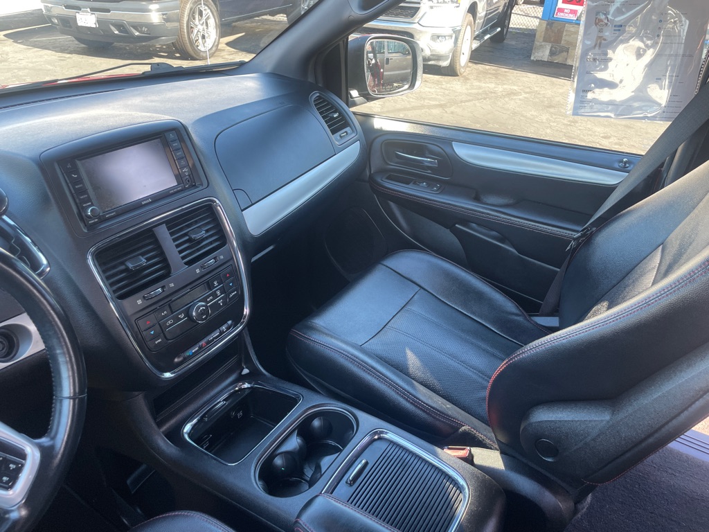 Photo 12 of this DODGE GRAND CARAVAN