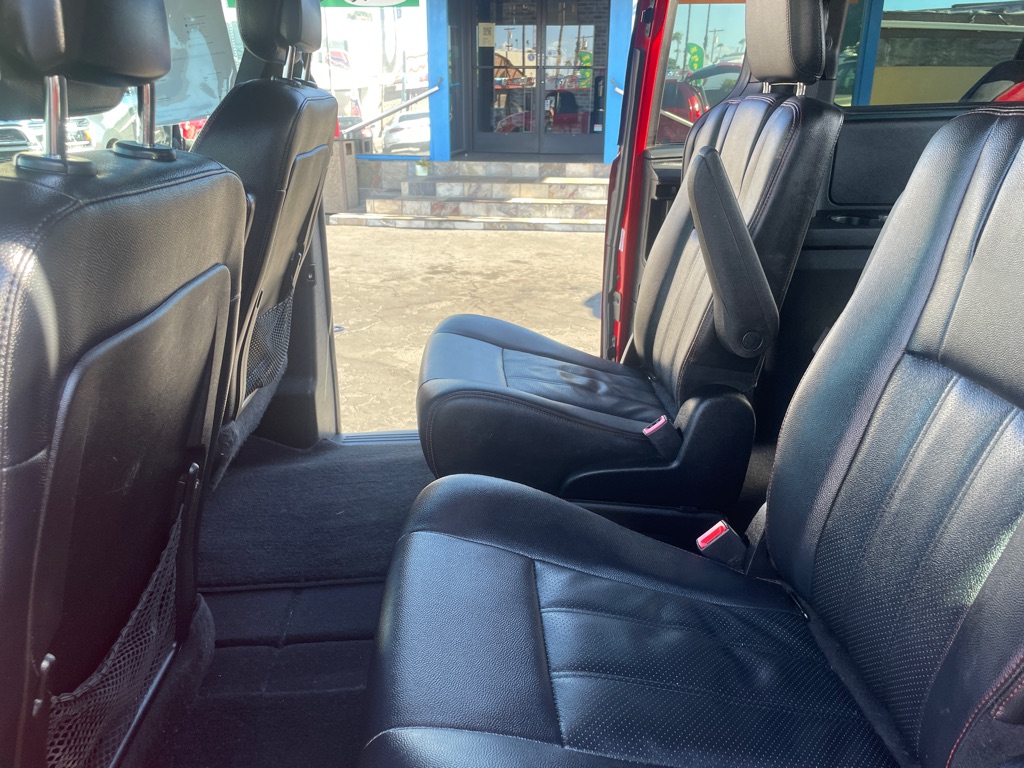 Photo 17 of this DODGE GRAND CARAVAN