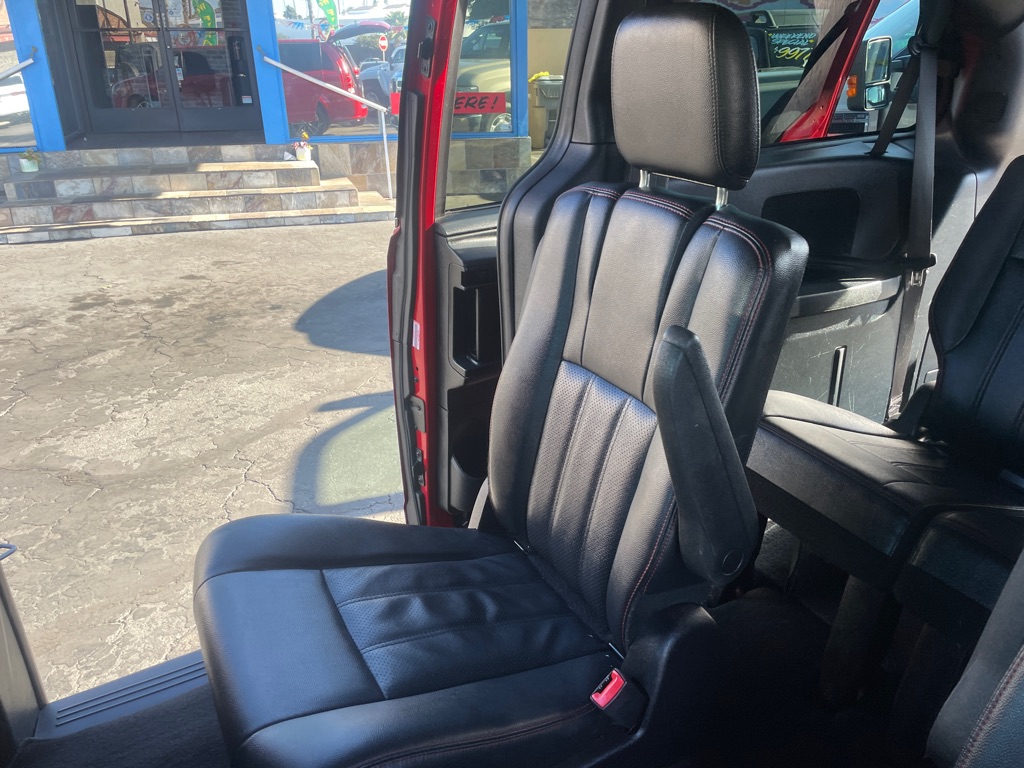 Photo 14 of this DODGE GRAND CARAVAN