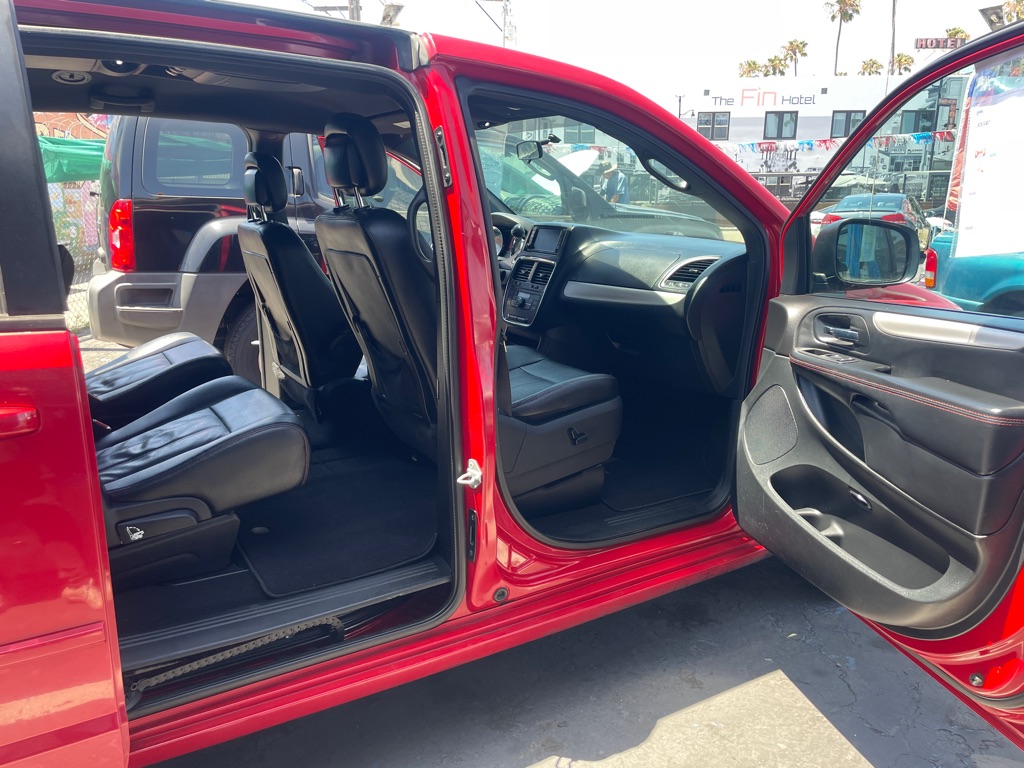 Photo 26 of this DODGE GRAND CARAVAN