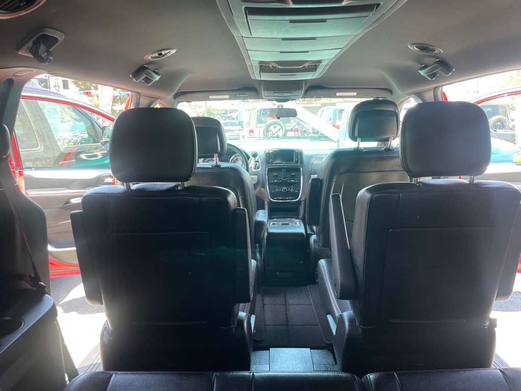 Photo 29 of this DODGE GRAND CARAVAN