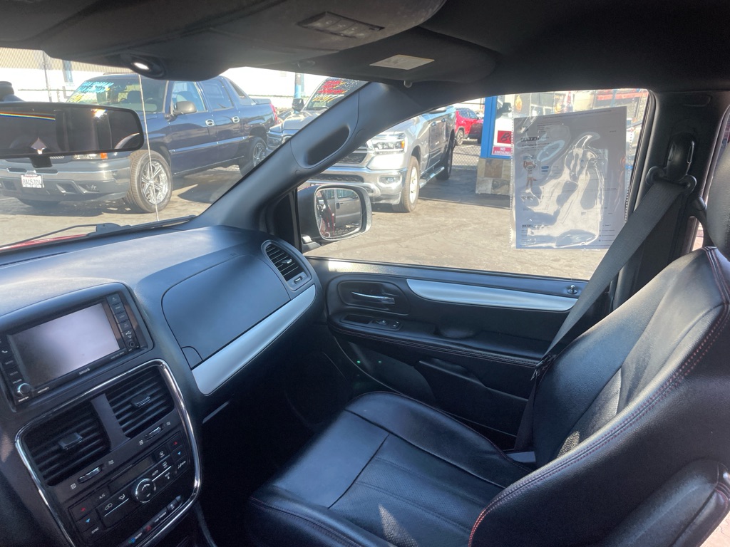 Photo 13 of this DODGE GRAND CARAVAN