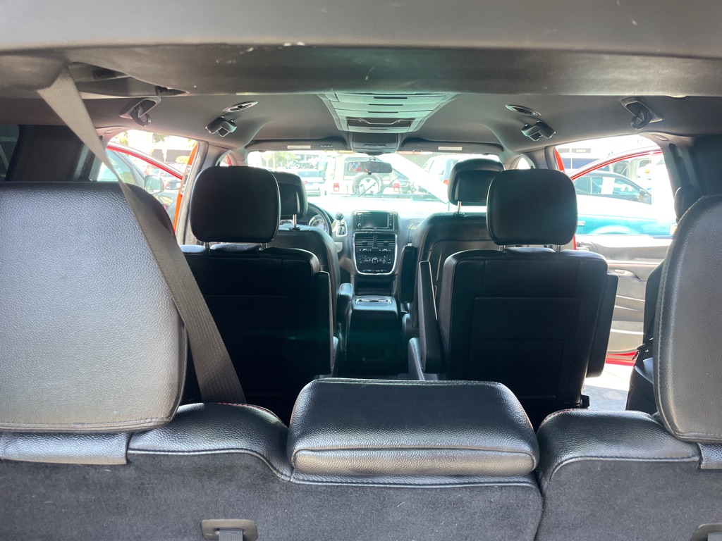 Photo 30 of this DODGE GRAND CARAVAN