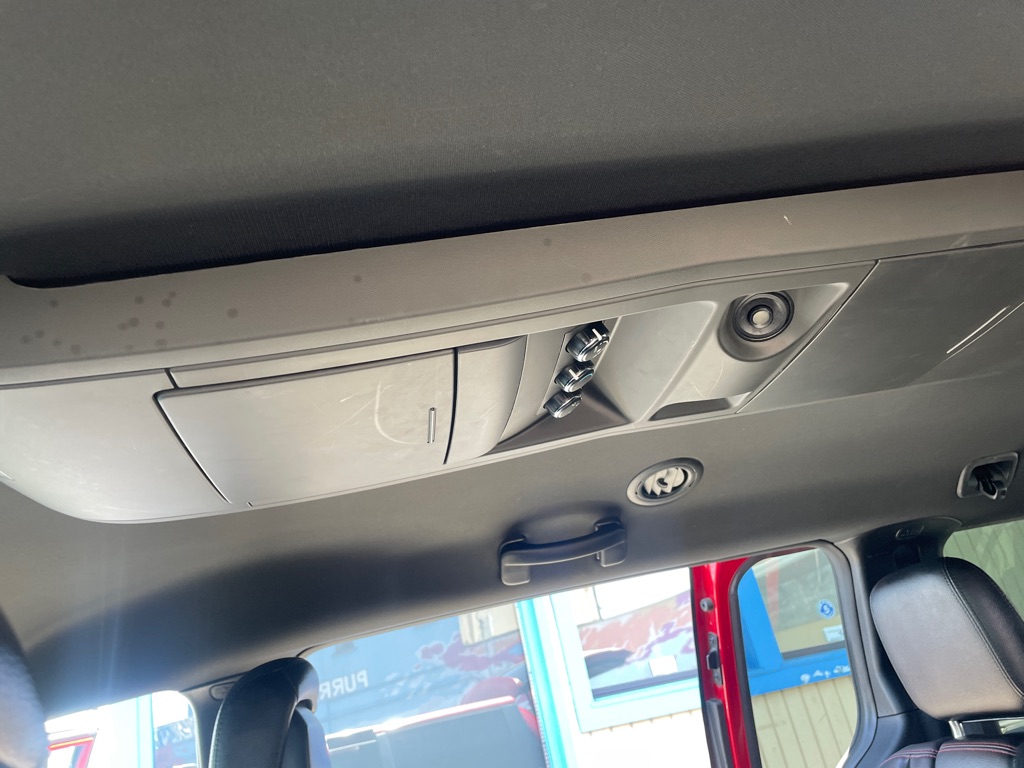Photo 34 of this DODGE GRAND CARAVAN