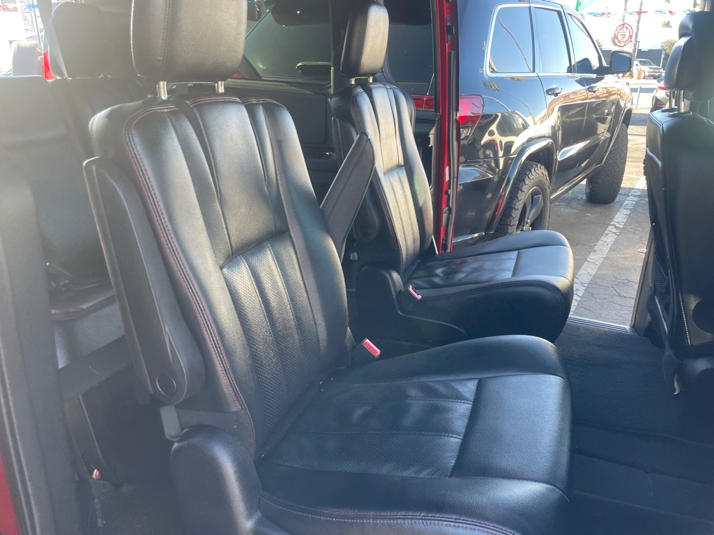 Photo 8 of this DODGE GRAND CARAVAN