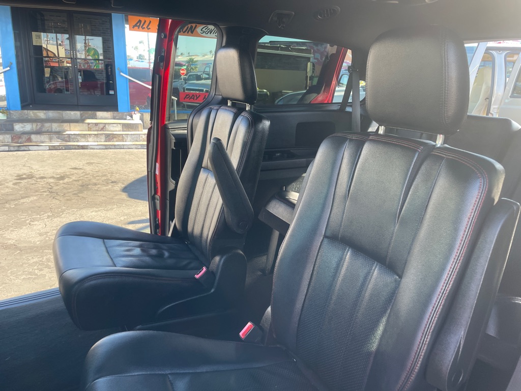Photo 10 of this DODGE GRAND CARAVAN