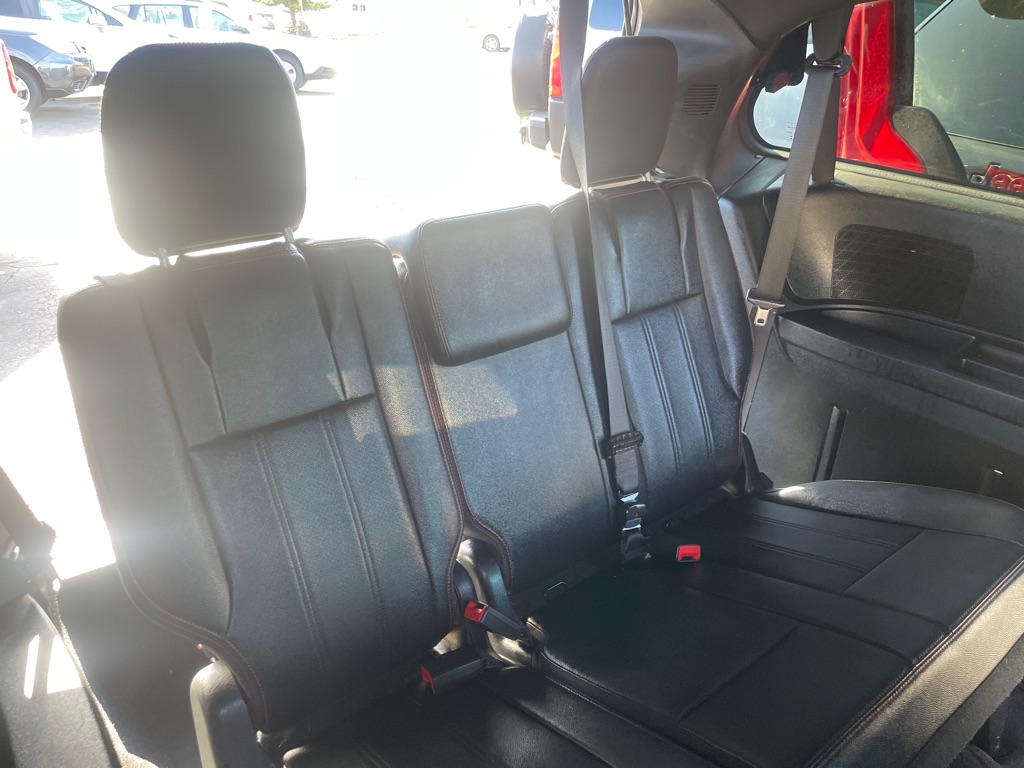 Photo 7 of this DODGE GRAND CARAVAN