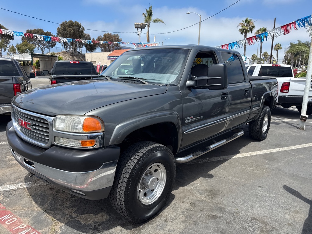 Photo 2 of this GMC SIERRA