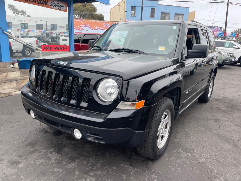 Photo 2 of this JEEP PATRIOT