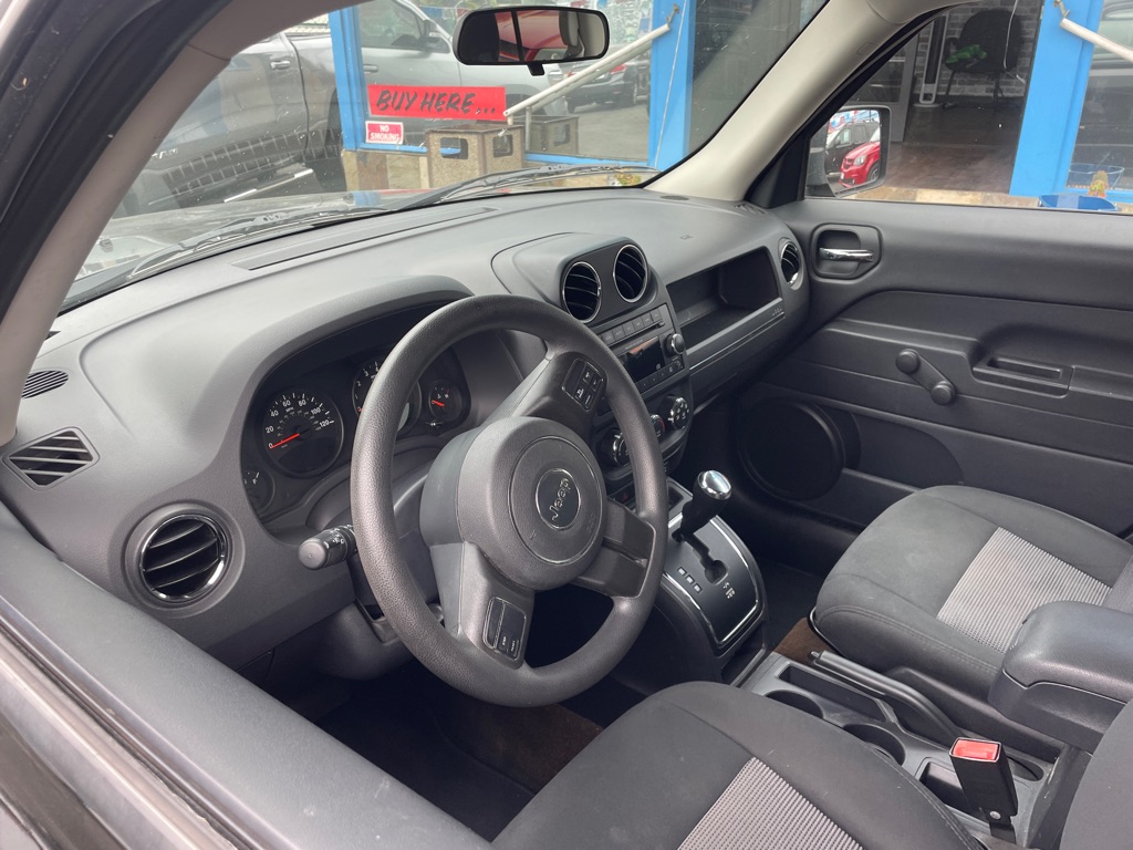 Photo 4 of this JEEP PATRIOT