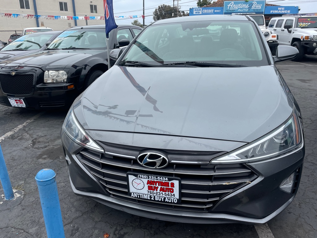 Photo 2 of this HYUNDAI ELANTRA