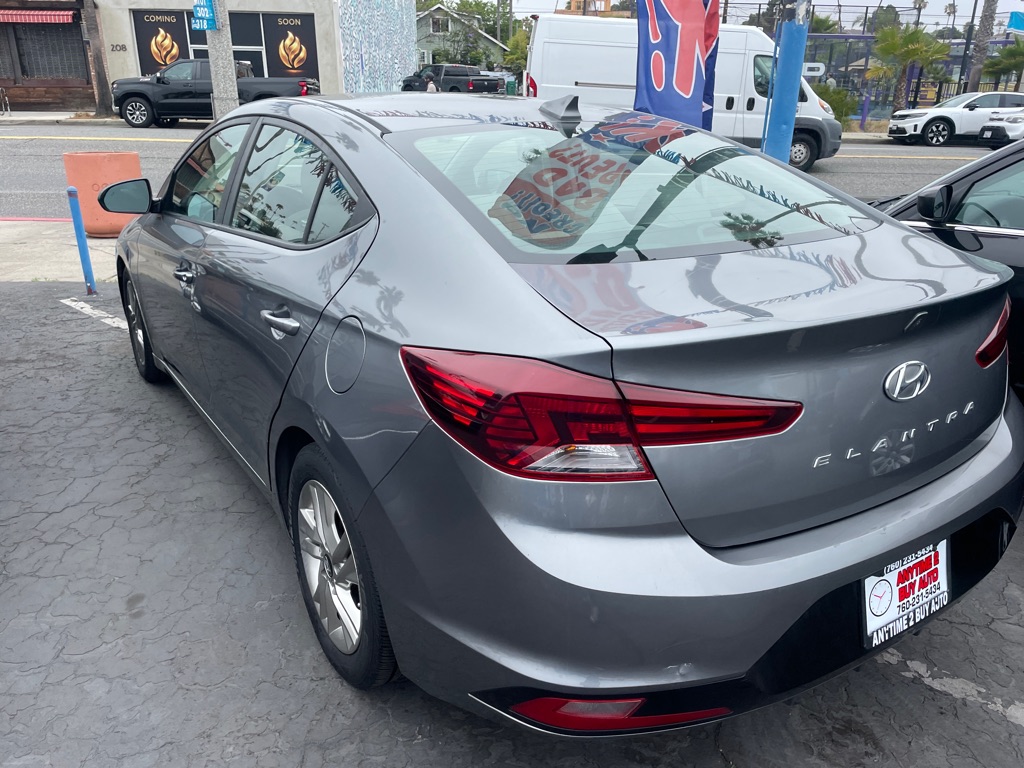 Photo 6 of this HYUNDAI ELANTRA