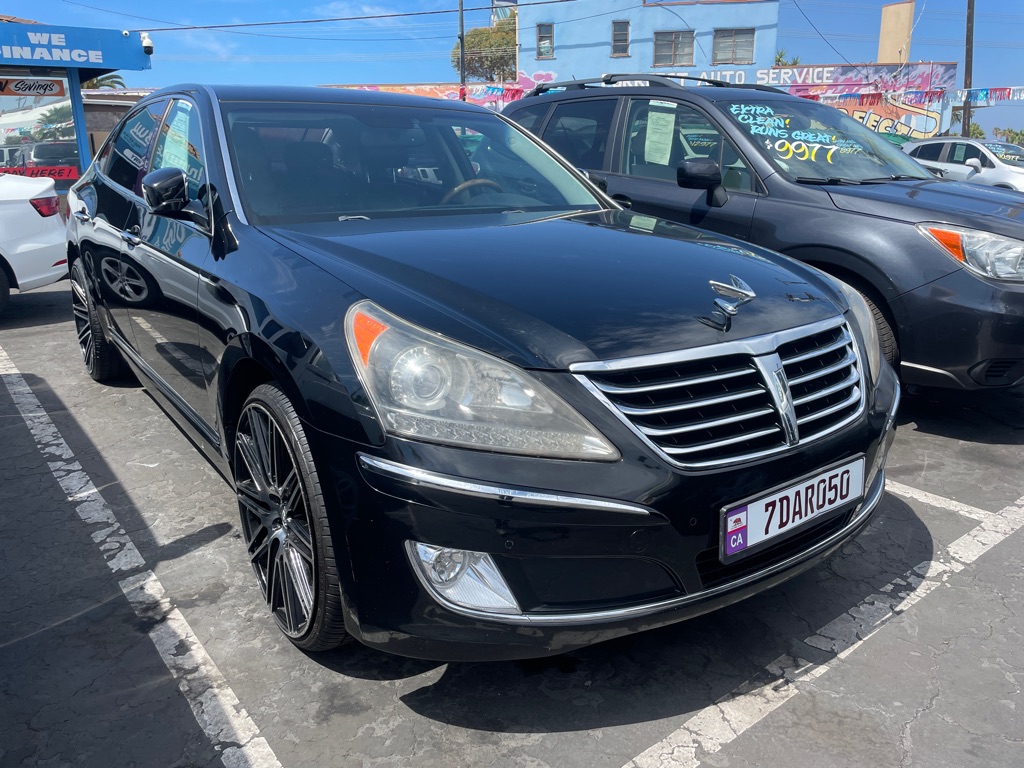 Photo 2 of this HYUNDAI EQUUS