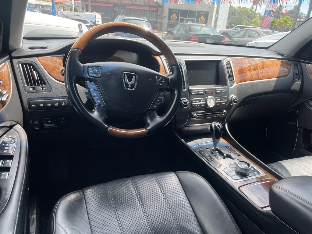 Photo 19 of this HYUNDAI EQUUS