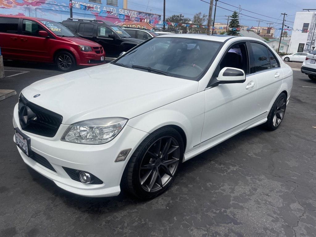 Photo 10 of this MERCEDES-BENZ C-CLASS