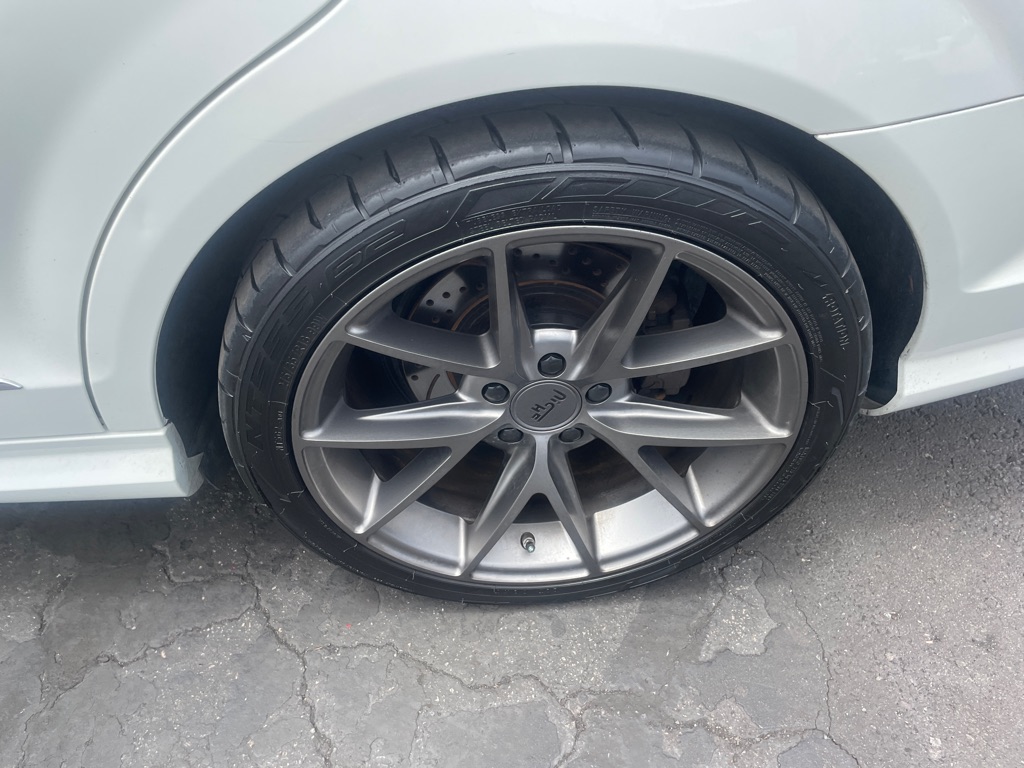 Photo 12 of this MERCEDES-BENZ C-CLASS