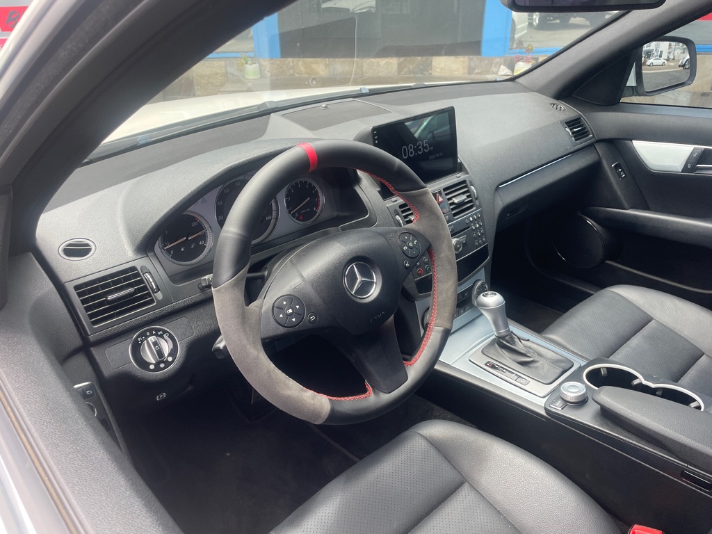 Photo 17 of this MERCEDES-BENZ C-CLASS