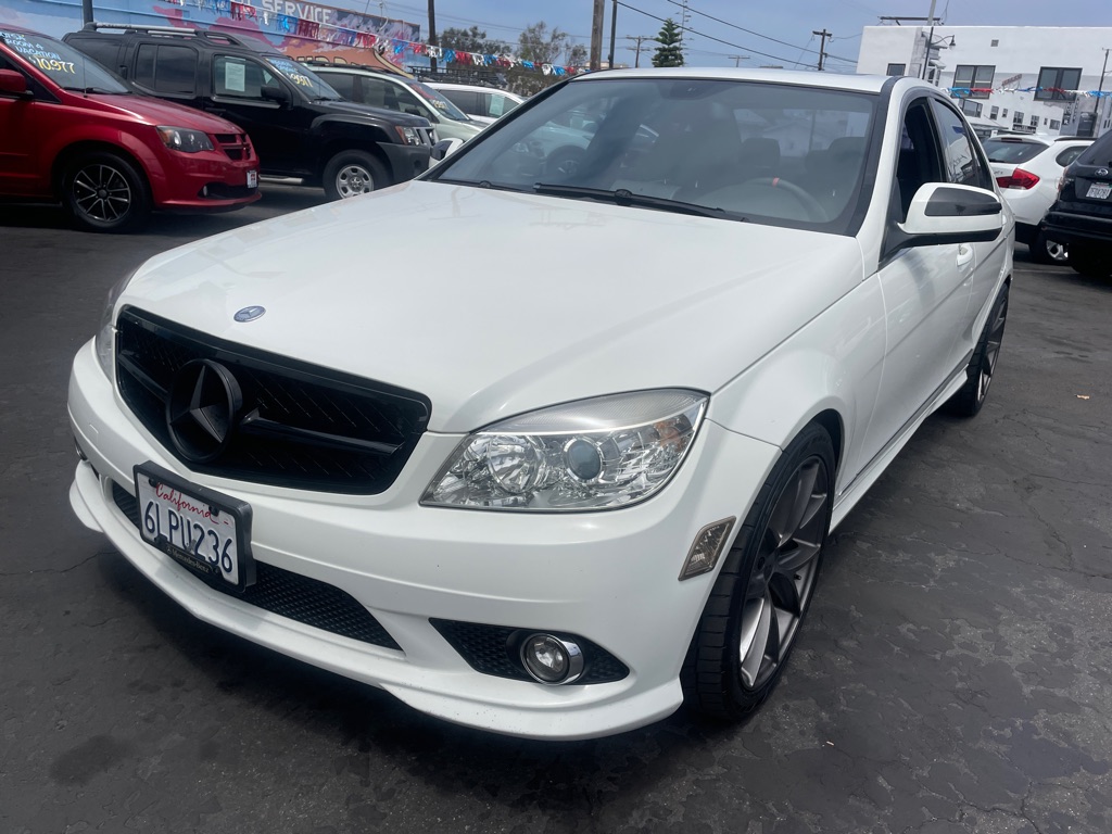 Photo 9 of this MERCEDES-BENZ C-CLASS