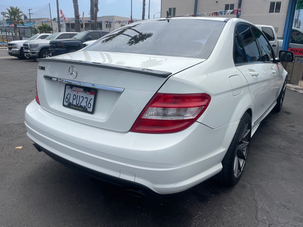 Photo 14 of this MERCEDES-BENZ C-CLASS