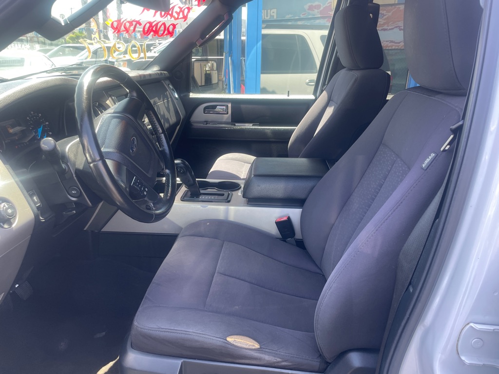 Photo 13 of this FORD EXPEDITION