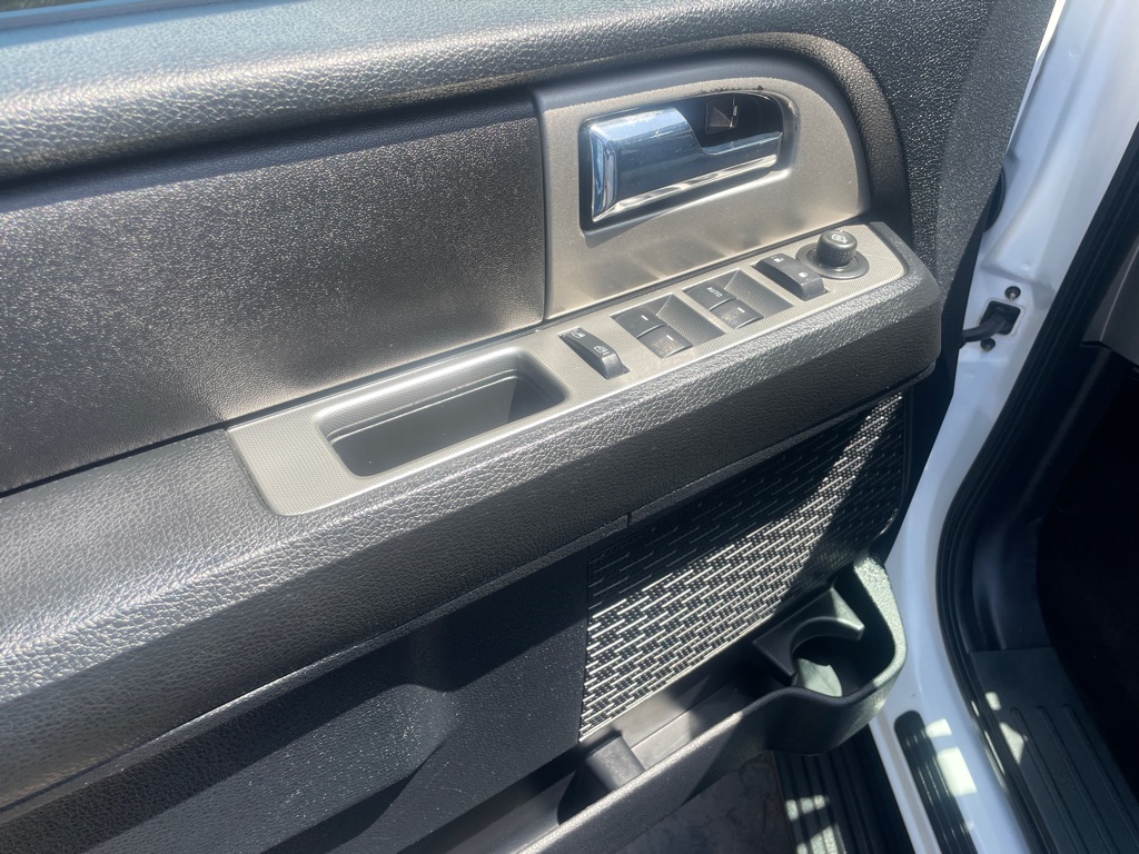 Photo 12 of this FORD EXPEDITION