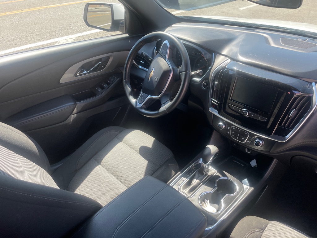 Photo 7 of this CHEVROLET TRAVERSE