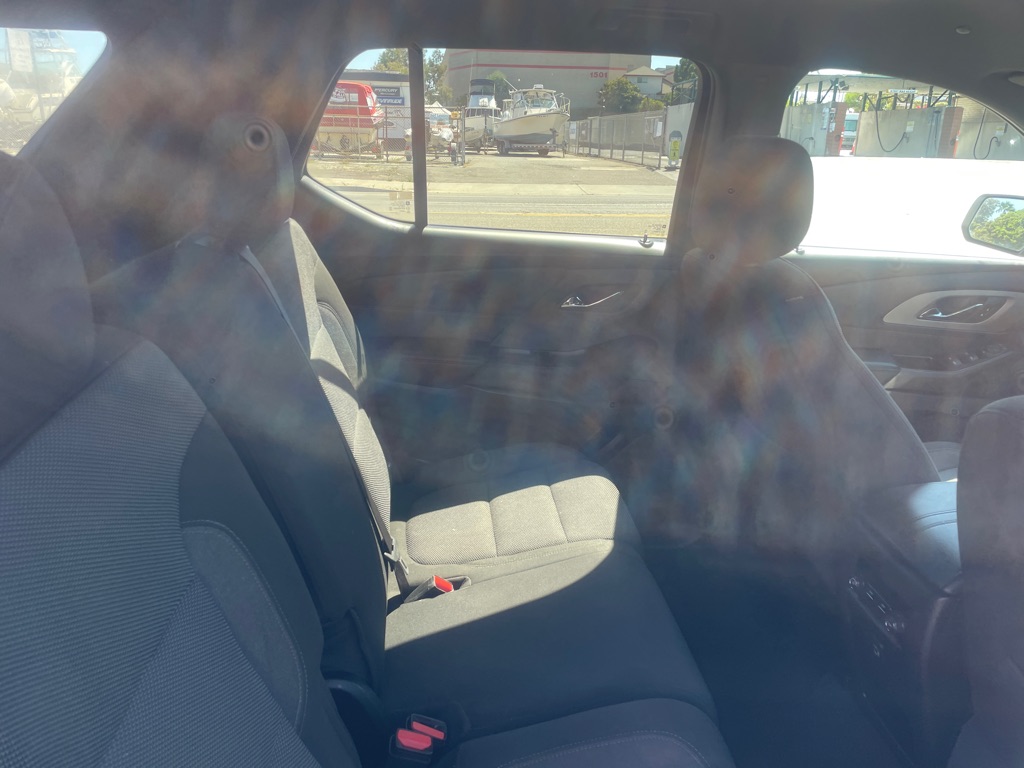 Photo 6 of this CHEVROLET TRAVERSE
