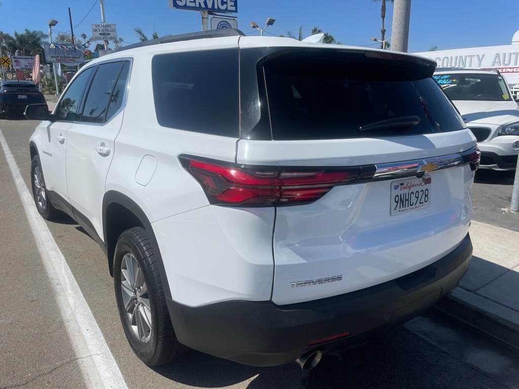 Photo 4 of this CHEVROLET TRAVERSE