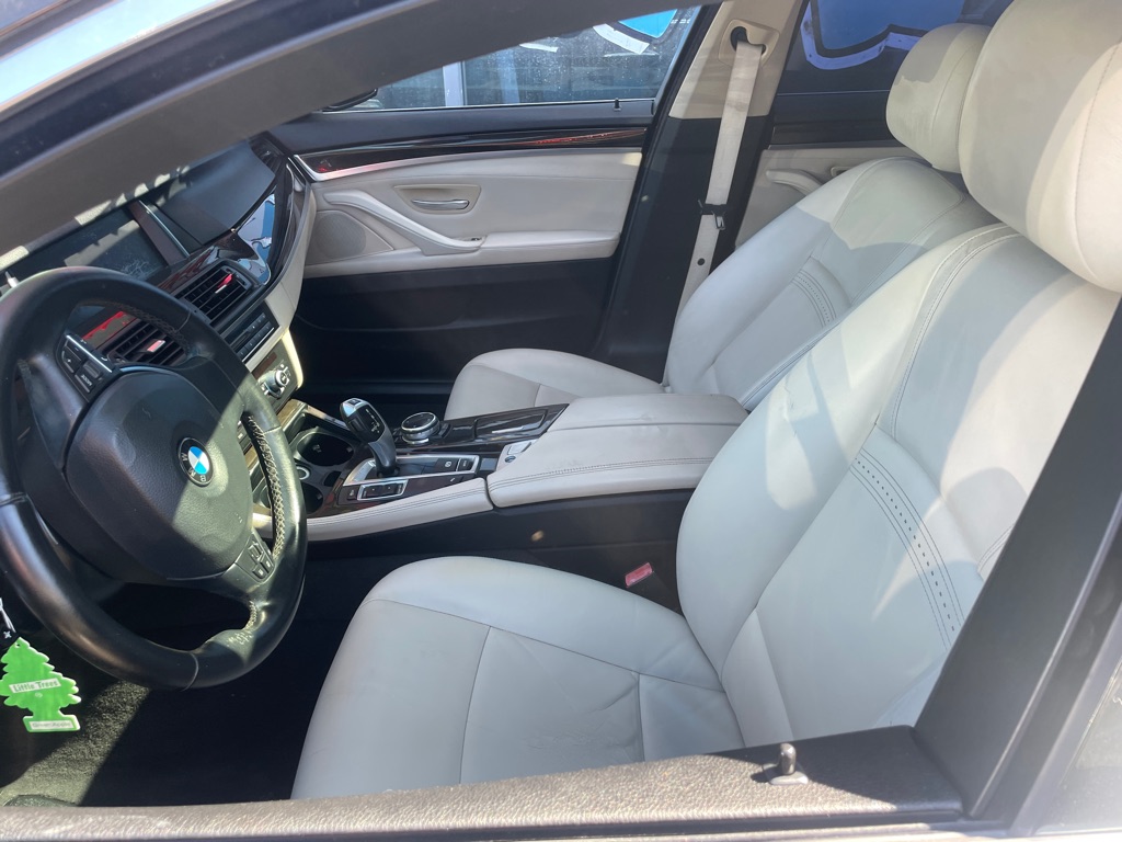 Photo 5 of this BMW 528