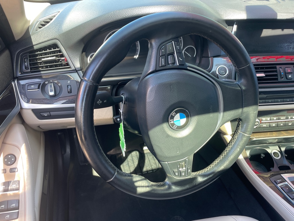 Photo 7 of this BMW 528