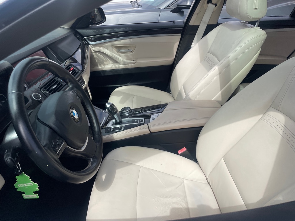 Photo 18 of this BMW 528