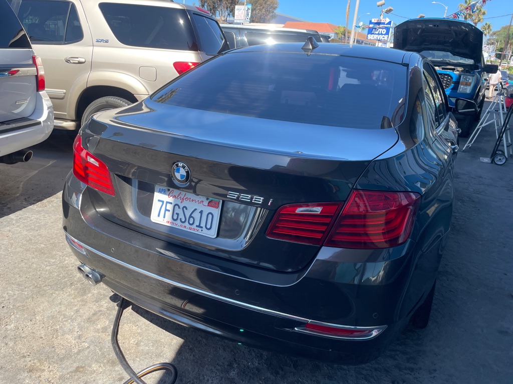 Photo 9 of this BMW 528