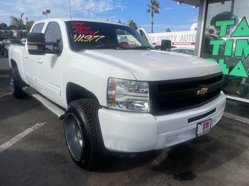 Photo 2 of this CHEVROLET SILVERADO 1500