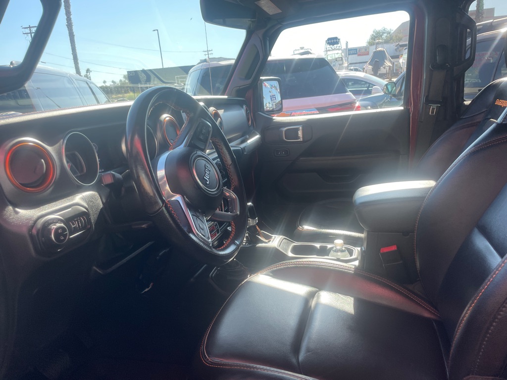 Photo 12 of this JEEP GLADIATOR
