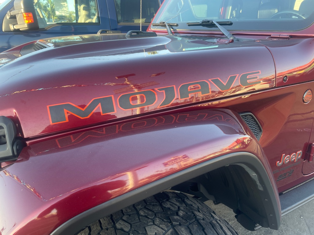 Photo 28 of this JEEP GLADIATOR