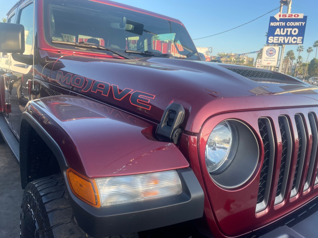 Photo 37 of this JEEP GLADIATOR