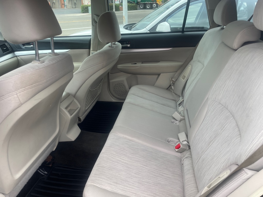 Photo 10 of this SUBARU OUTBACK