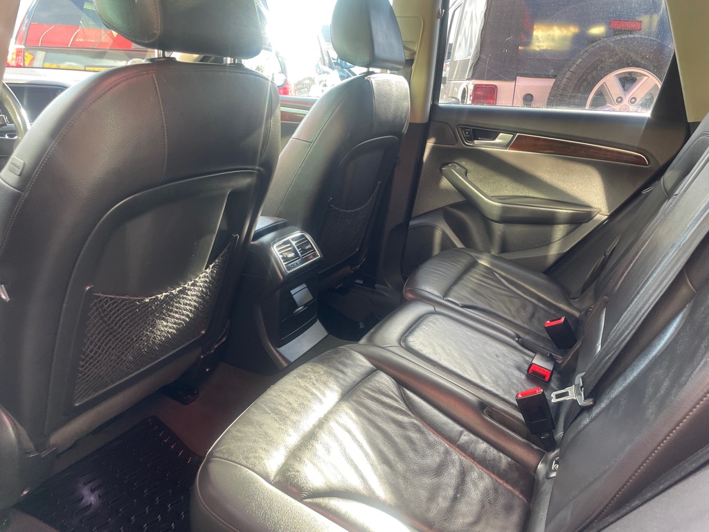 Photo 4 of this AUDI Q5